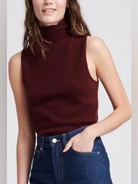 NAADAM Super Fine Cashmere Sleeveless Turtleneck Tank in Plum, Women’s Small